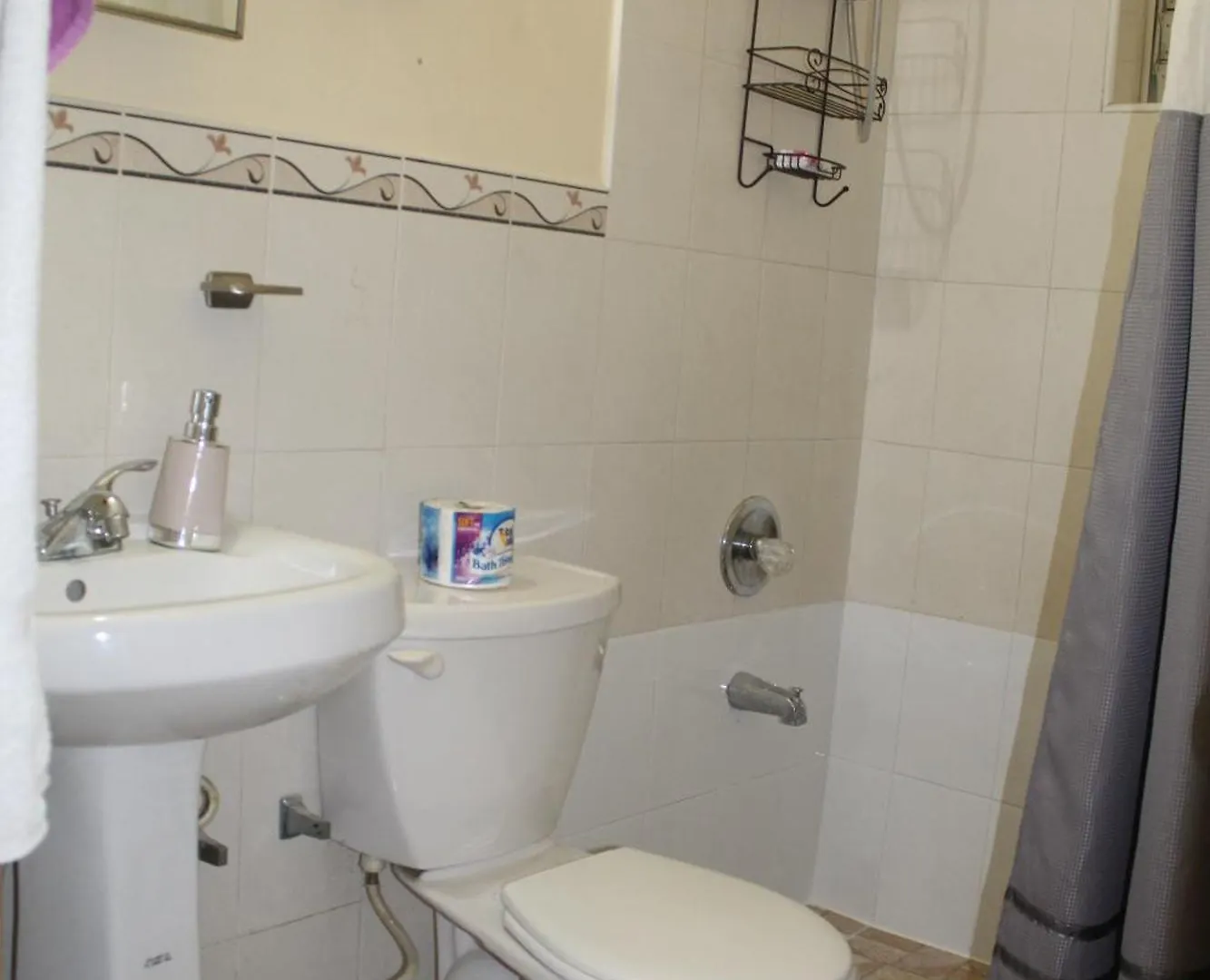 Cozy Deluxe 2Br Kensington New Kingston Apartment