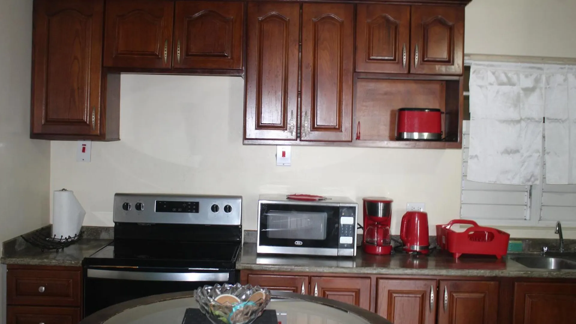 Cozy Deluxe 2Br Kensington New Kingston Apartment